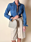 Bermuda Yves Saint Laurent in cotone color sabbia con bottoni dorati con logo YSL