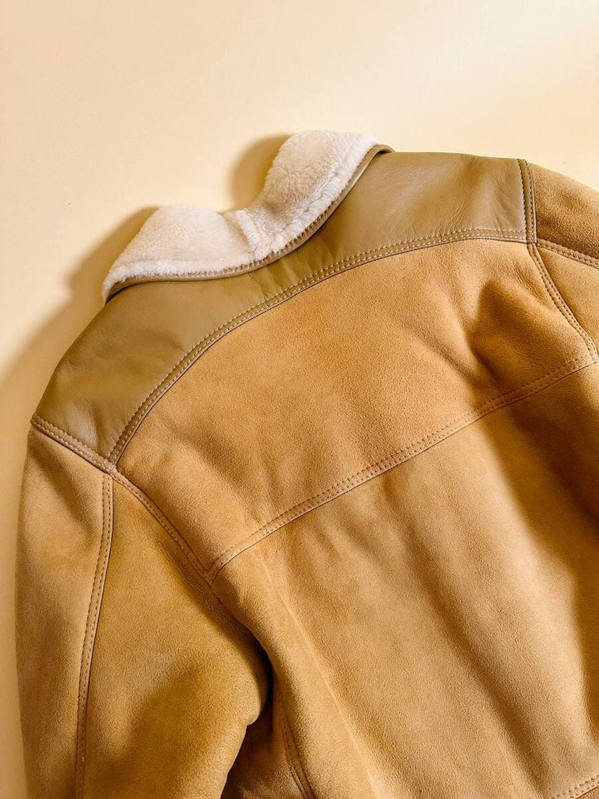 Shearling Oiginal in suede color biscotto