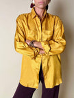 Camicia oversize in raso stropicciato color zafferano