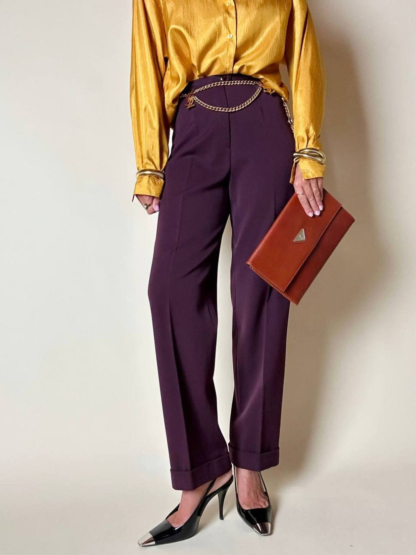 Pochette Yves Saint Laurent in saffiano color cuoio con accessorio logato oro