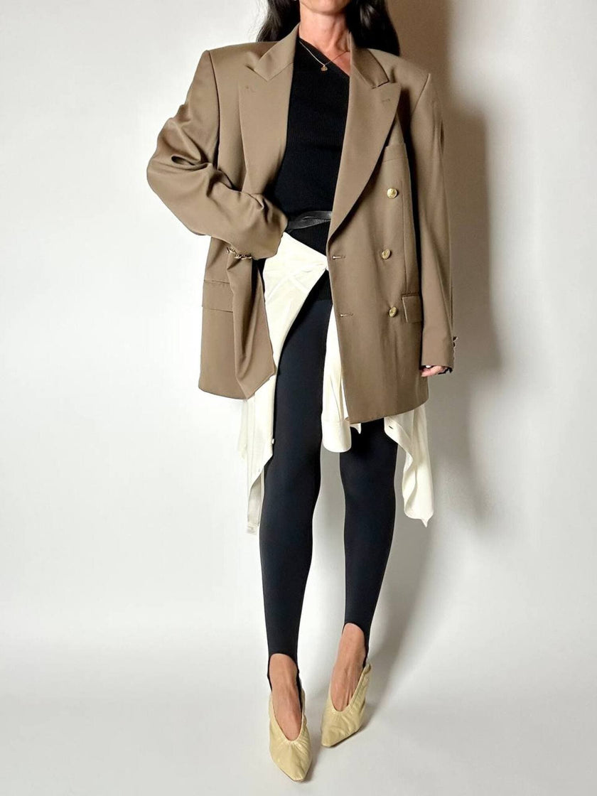 Blazer vintage Yves Saint Laurent in lana cachi doppiopetto con bottoni logati oro