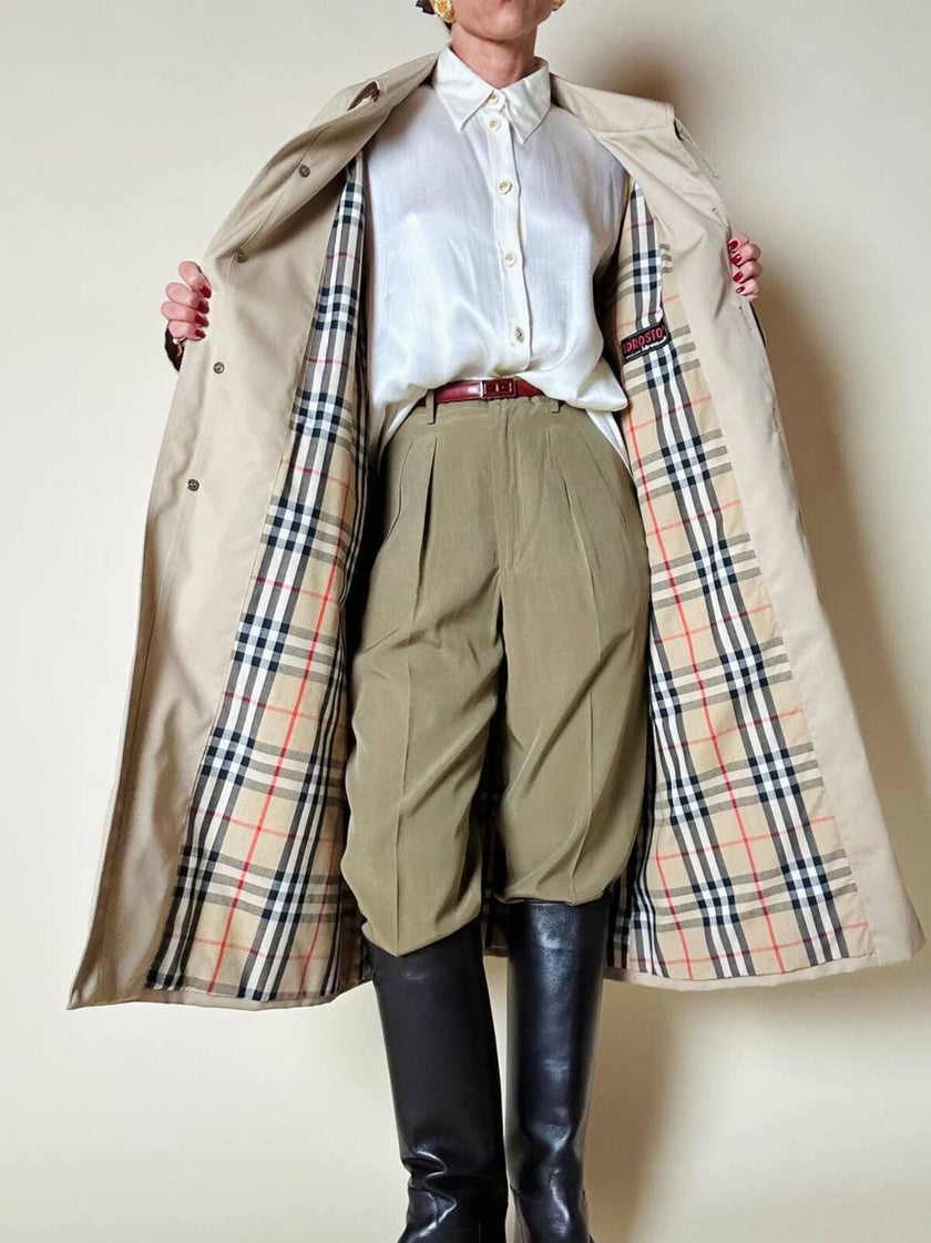 Trench color sabbia con fodera tartan “Idrostop”