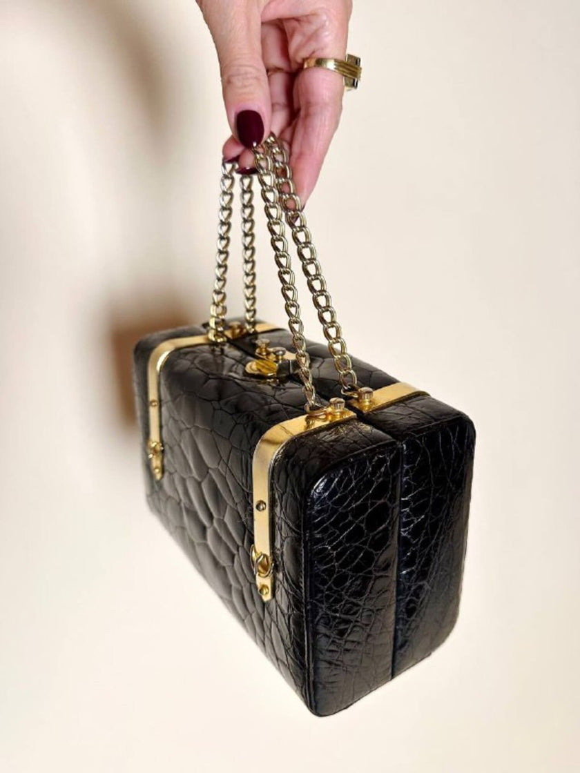 Borsa a bauletto in pelle stampa coccodrillo color testa di moro con manici a catena