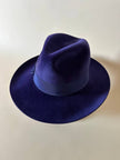 Cappello Fedora vintage blu lapislazzuli con cinta canneté tono tu tono realizzato in feltro di lapin