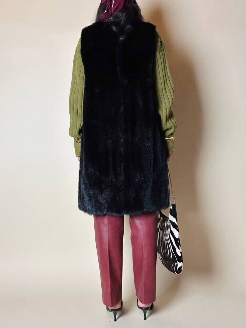 Gilet lungo in visone marrone con riflessi mogano