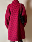 Cappottino in lana e mohair con fantasia a righe diagonali in due tonalità di rosso