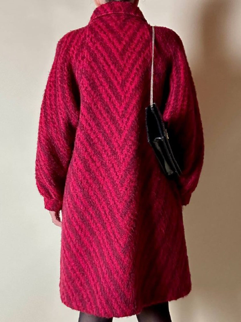 Cappottino in lana e mohair con fantasia a righe diagonali in due tonalità di rosso