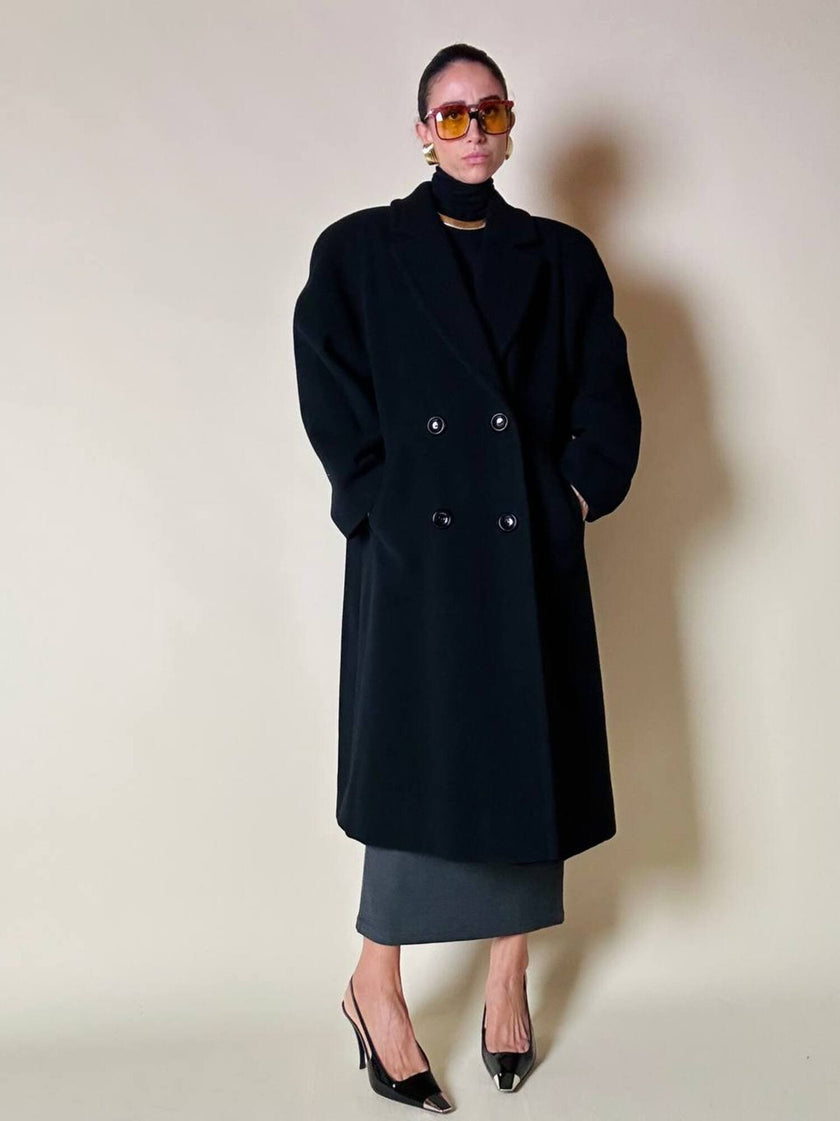 Cappotto doppiopetto oversize in lana nera