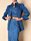Giacca Christian Lacroix in denim modello sciancrato con lavorazione a nervature