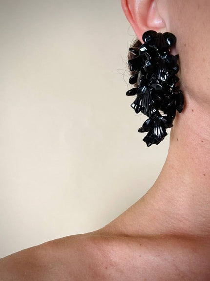 Clip a grappolo realizzate con perline nere