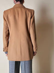 Blazer doppiopetto in lana color biscotto con bottoni dorati “Yves Saint Laurent”
