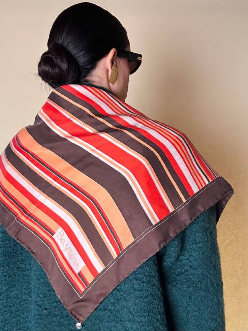 Foulard Byron in pura seta fantasia a righe trasversali declinata in nuance calde