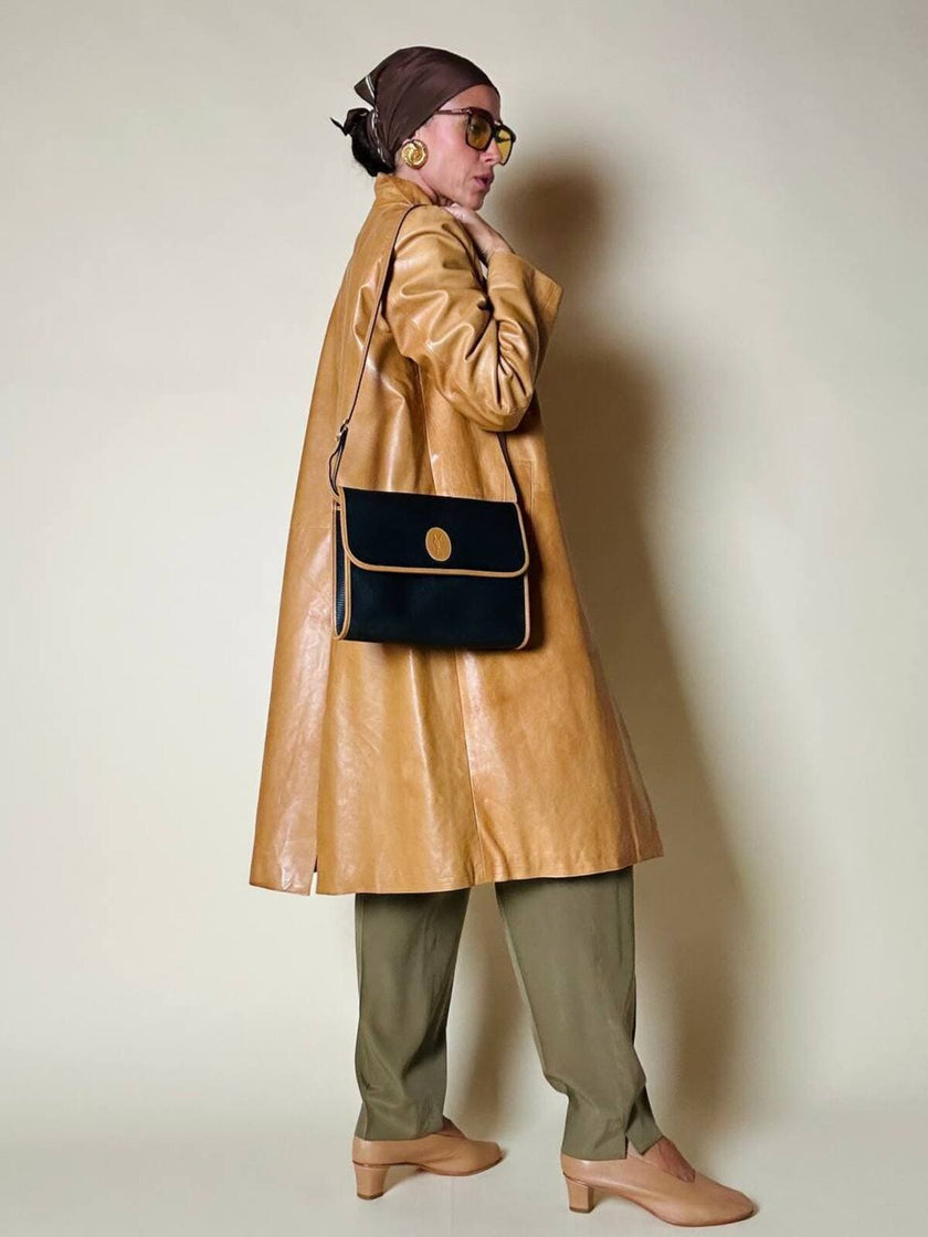 Borsa messenger in pelle nera stampata con profili cuoio “Yves Saint Laurent”