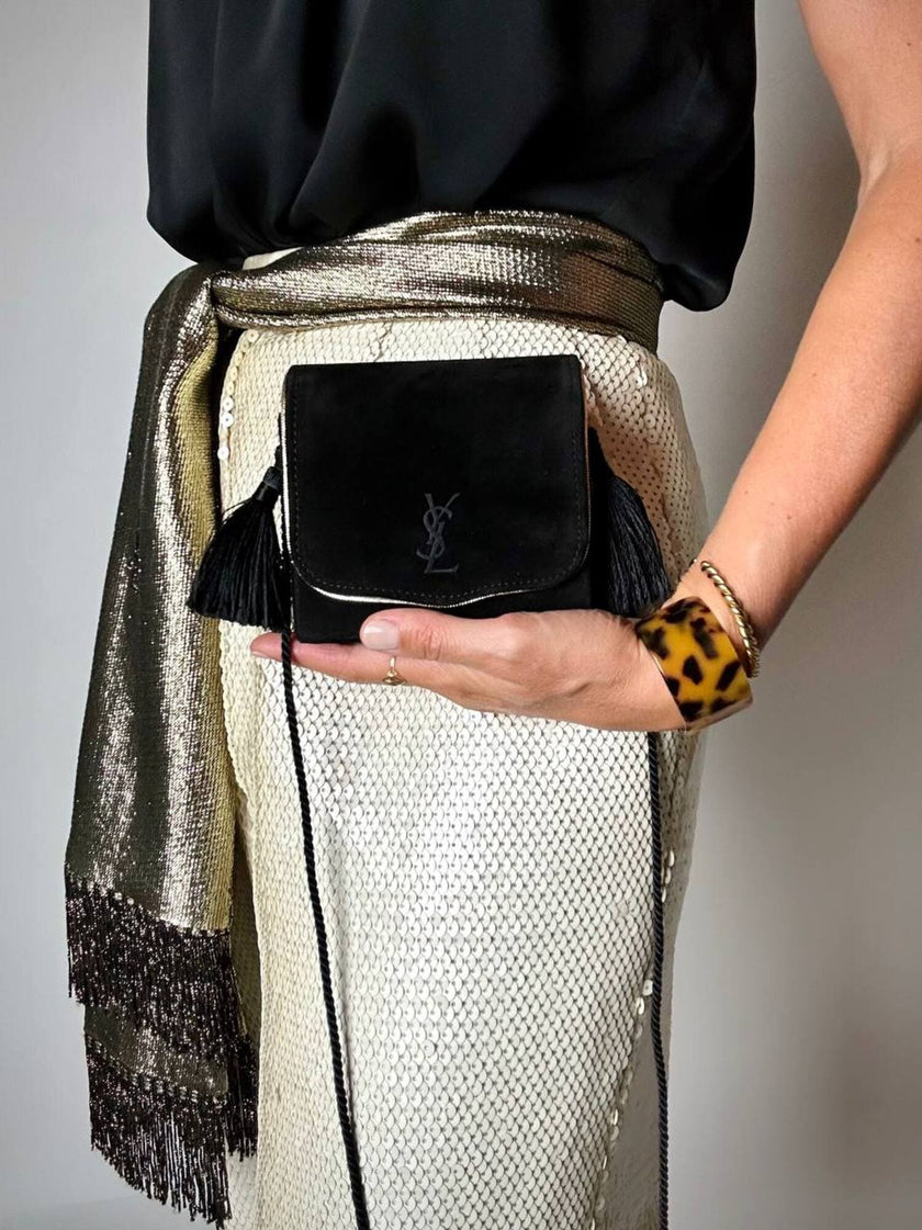 Pochette Beauté vintage Yves Saint Laurent in camoscio nero con nappine e specchio