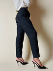 Pantalone vintage Gucci modello a vita alta con piega in seta nera