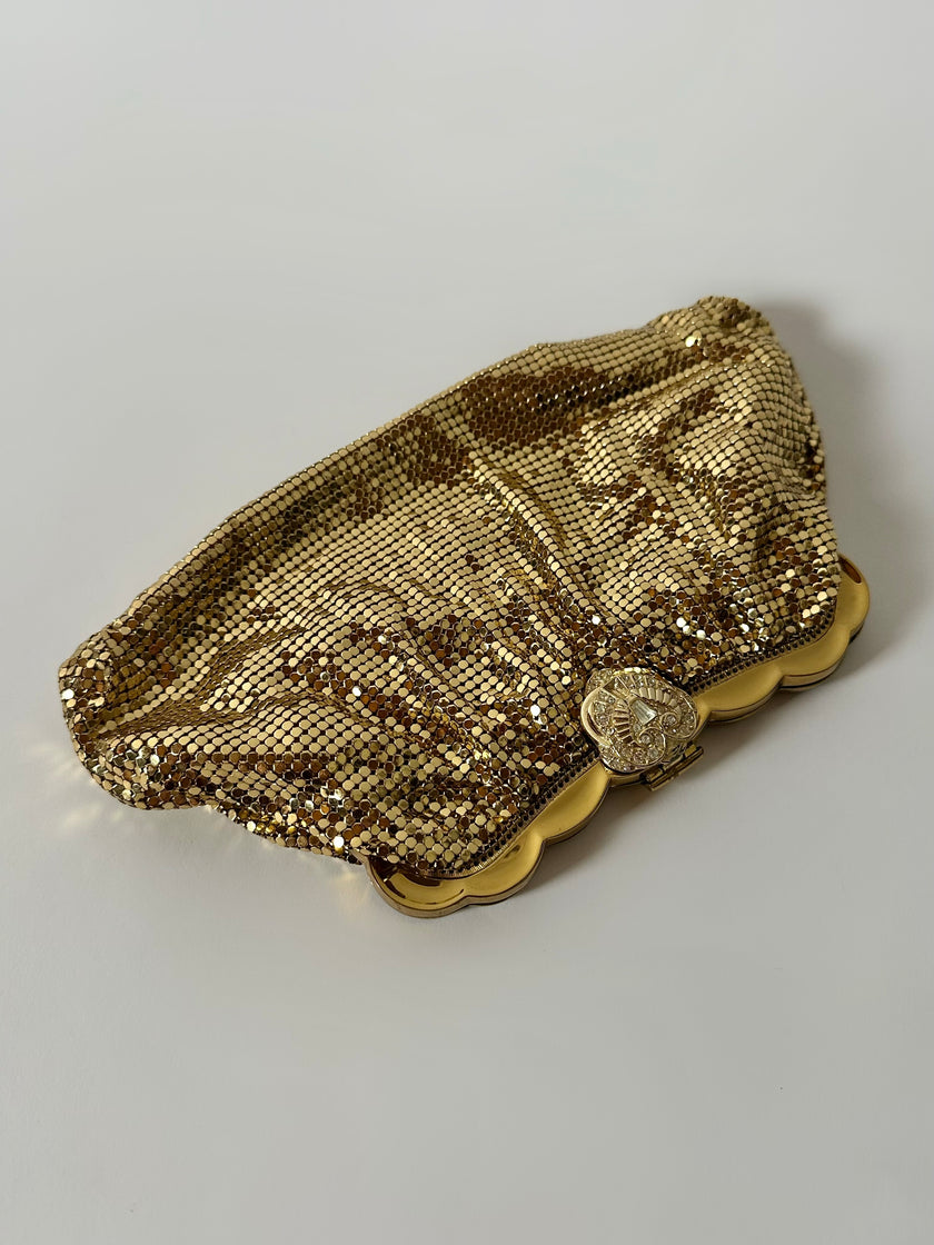 Pochette vintage Jays of Bond Street in maglia metallica dorata con chiusura gioiello