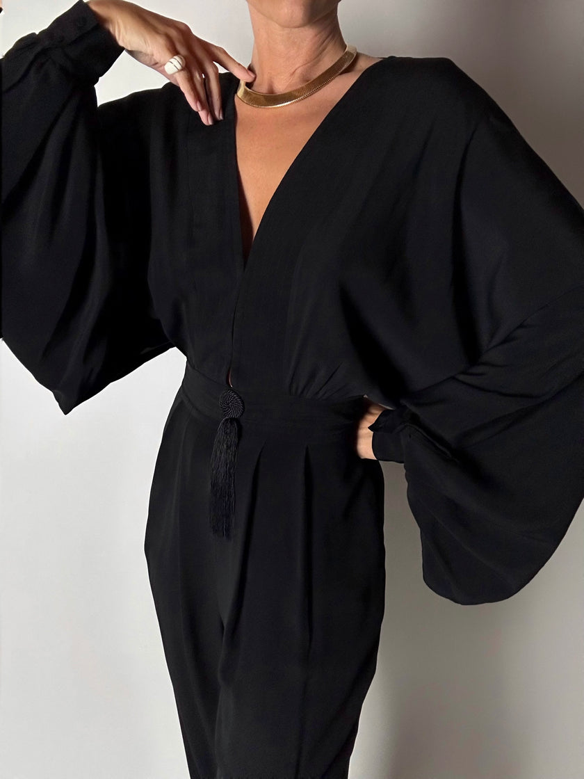 Jumpsuit vintage Emilio Pucci nera con maniche a pipistrello e nappa couture