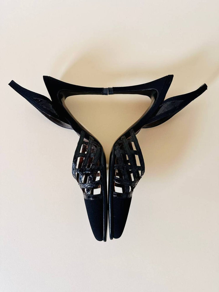 Slingback con dettaglio a rete in tessuto nero opaco e pitone “Beltrami”