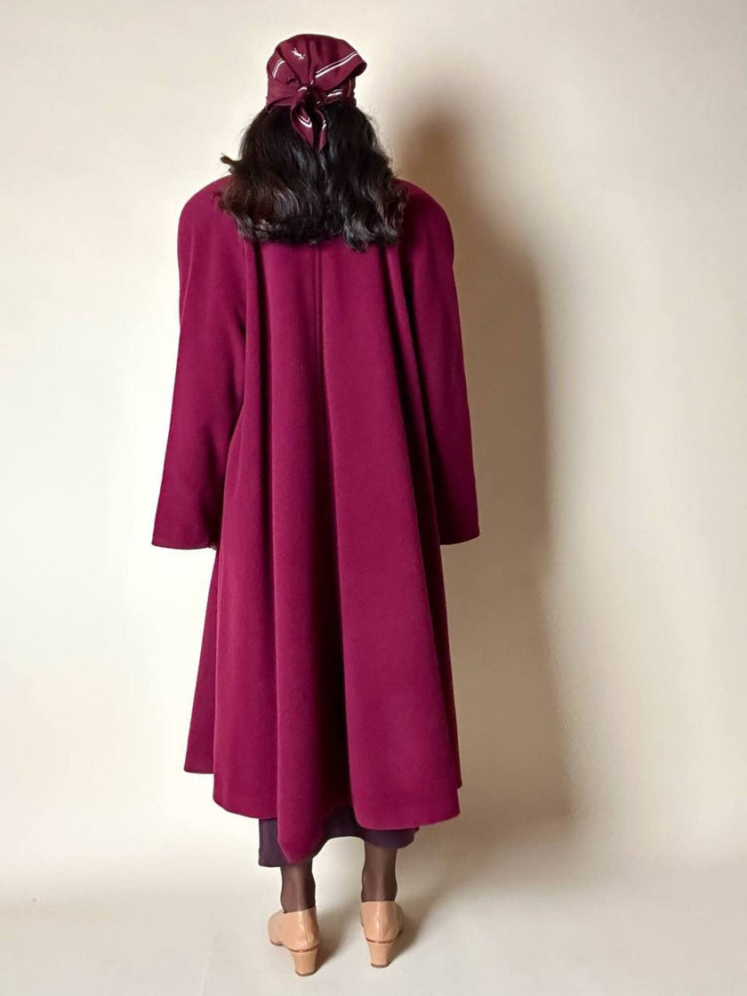 Cappotto doppiopetto oversize in lana rosso Borgogna Riflessi