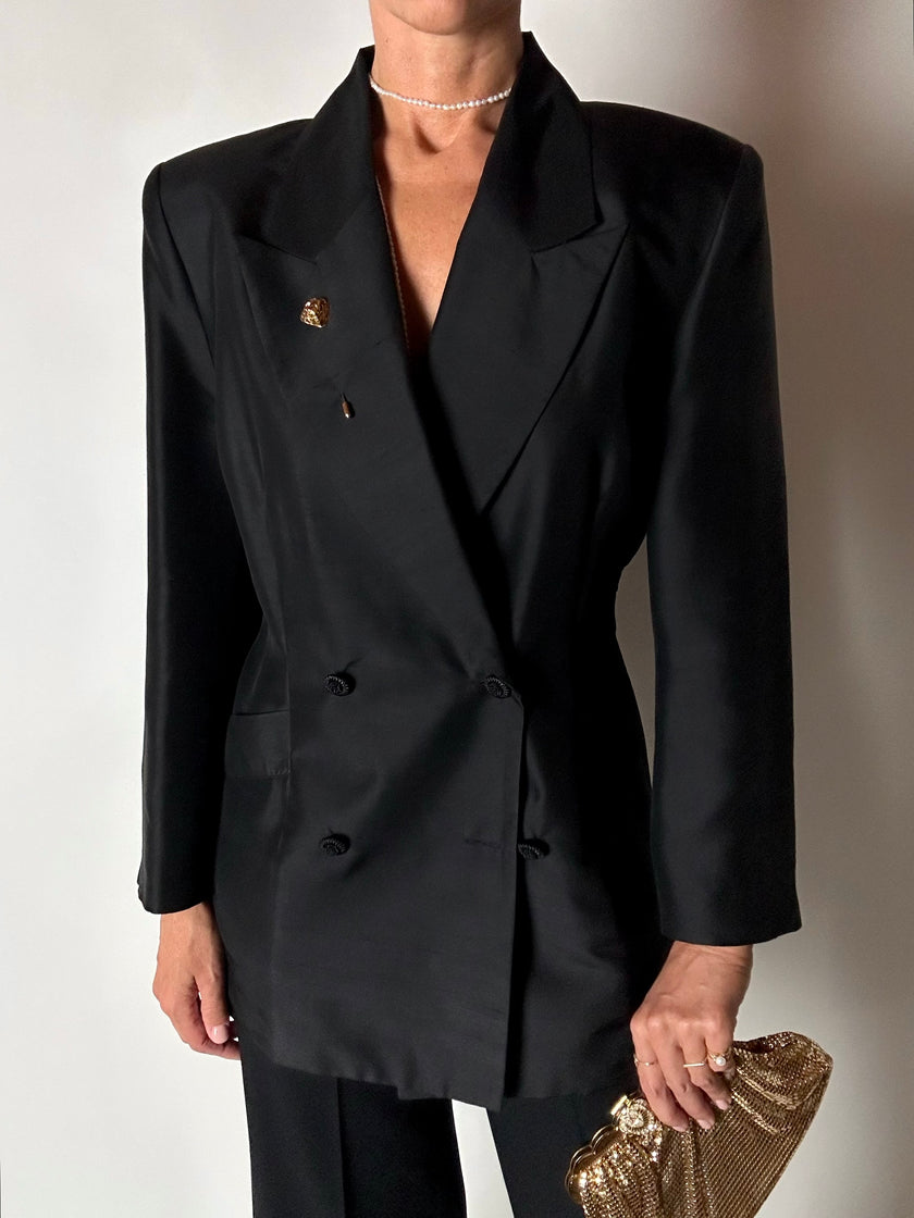 Blazer vintage Episode in shantung di seta nera con bottoni in passamaneria