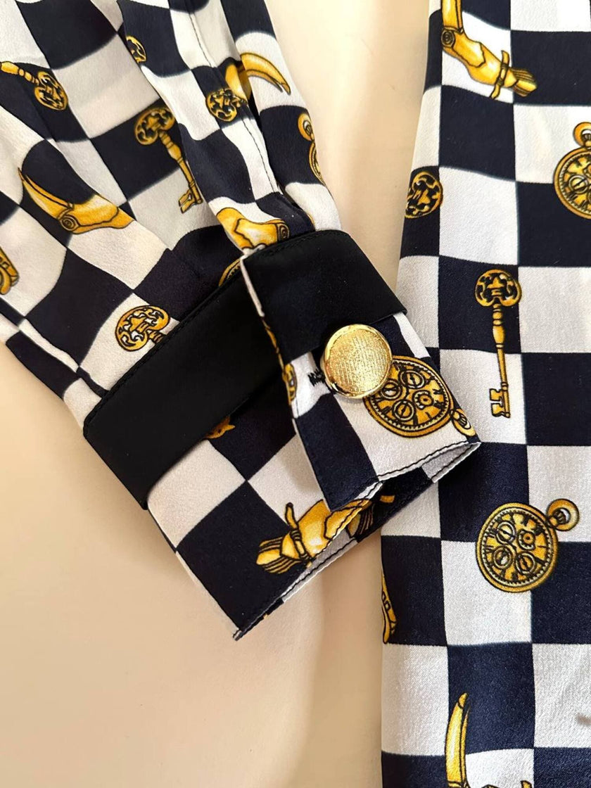 Camicia in raso di seta a scacchi con fiocco al collo “Escada”