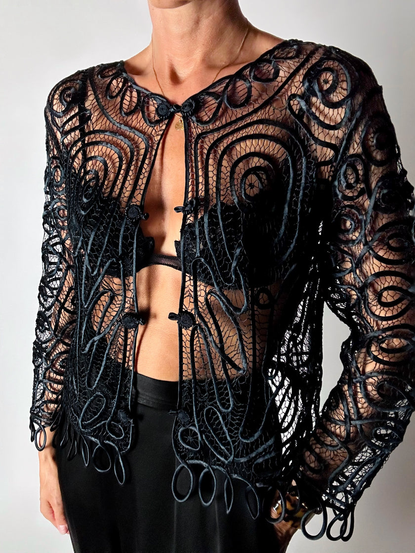 Giacca vintage in seta nera con ricami soutache e alamari