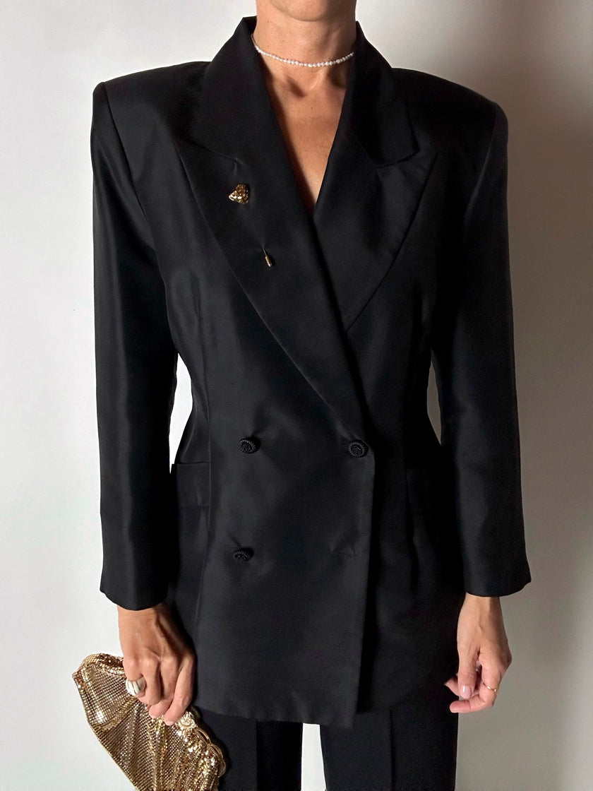Blazer vintage Episode in shantung di seta nera con bottoni in passamaneria