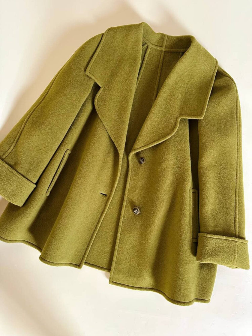 Cappottino oversize con ampi rever in lana verde acido Confezioni di Lusso