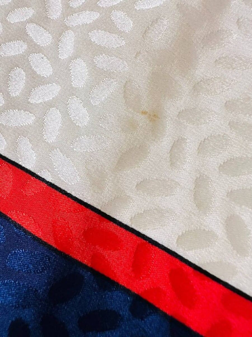Foulard in seta bianco rosso e blu “Yves Saint Laurent”