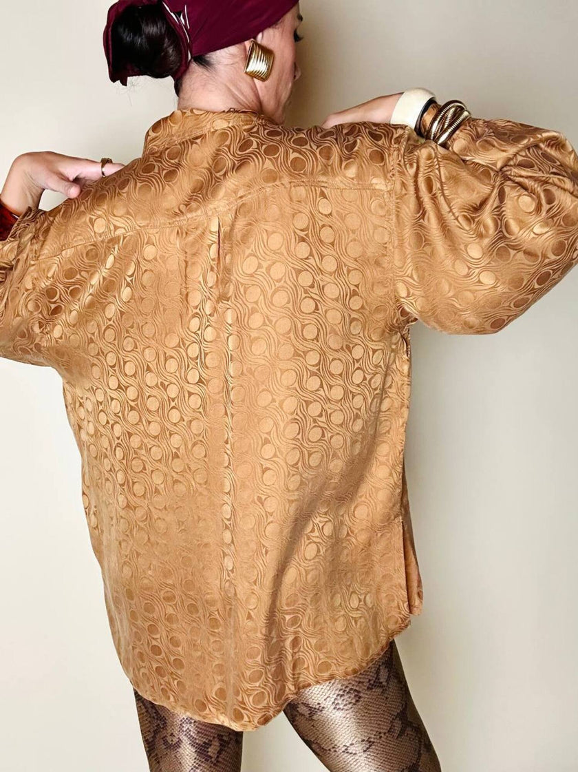 Camicia oversize in pura seta jacquard color caramello Griff