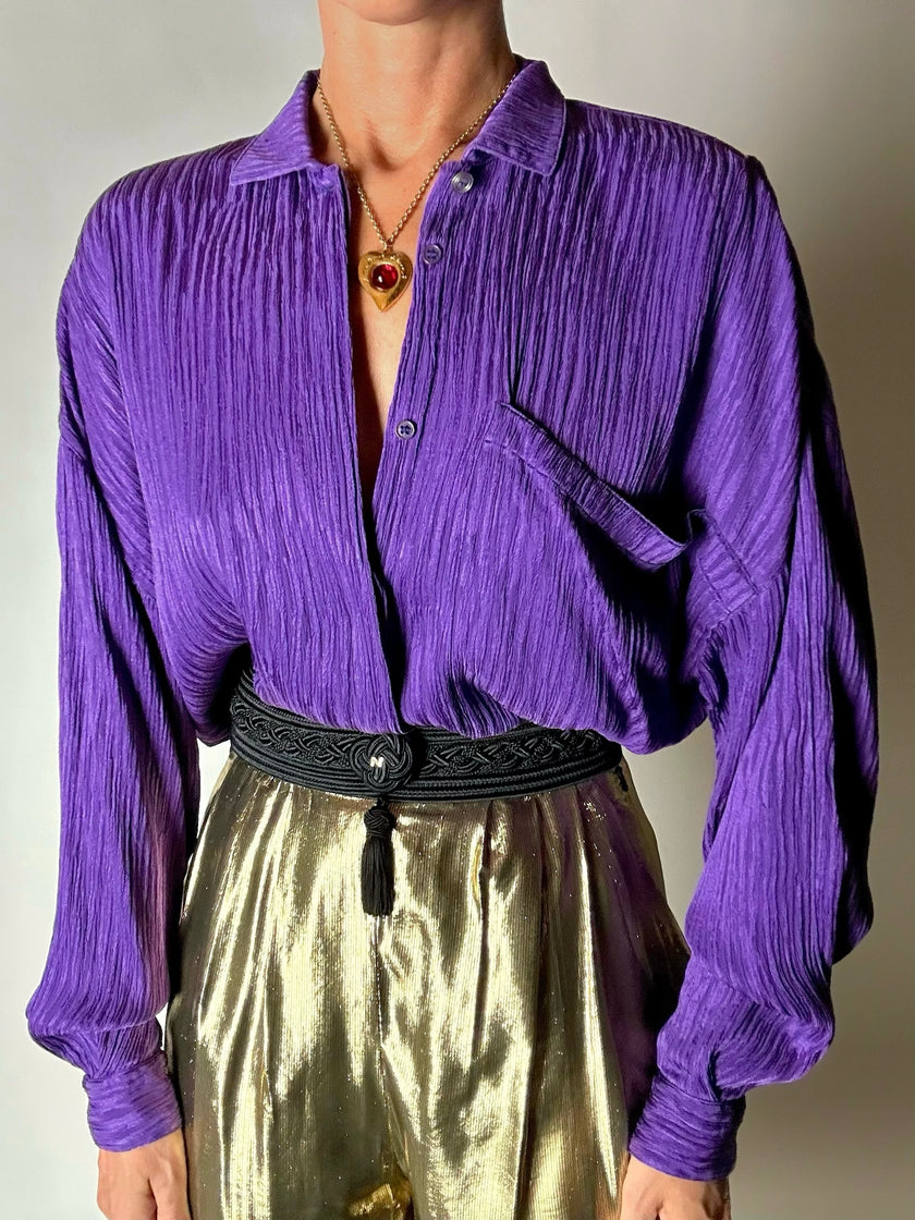 Camicia vintage Gianni Versace in seta goffrata viola con maxi tasca