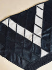 Blusa vintage in pelle nera e bianca patchwork con lavorazione crochet e maniche a pipistrello