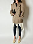 Blazer vintage Yves Saint Laurent in lana cachi doppiopetto con bottoni logati oro