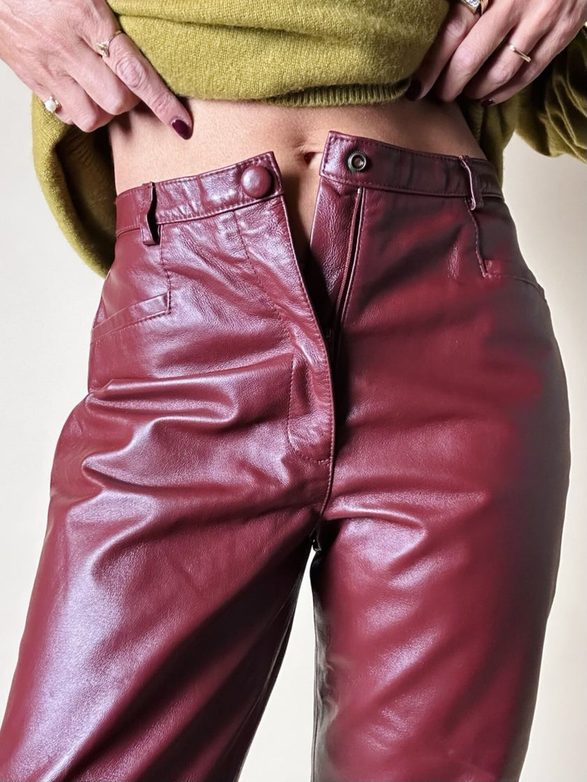 Pantalone a gamba dritta in pelle bordeaux In Extenso