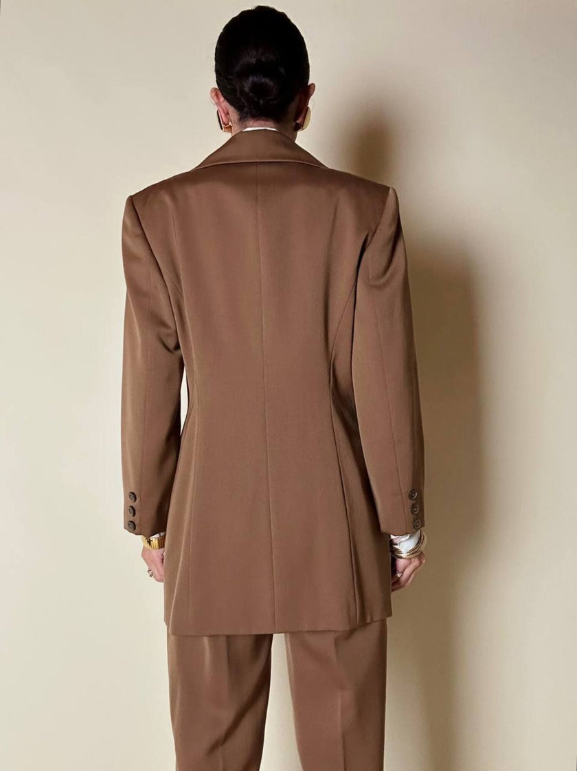 Tailleur giacca/pantalone in rasato di lana color caramello “Byblos”