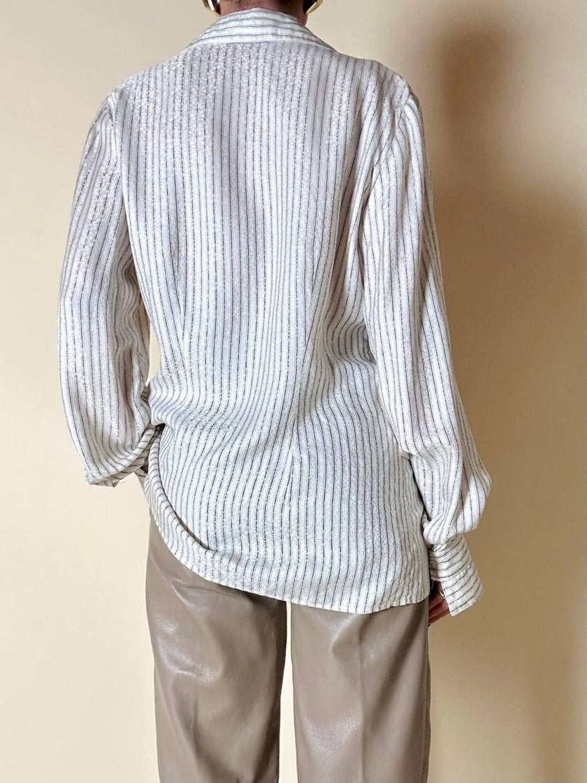 Camisa de sastre en seda Jacquard blanca con rayas grises