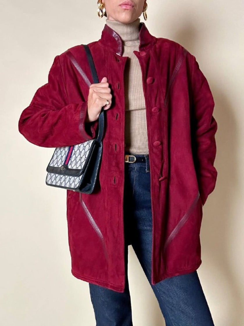 Giacca in suede borgogna con riporti in pelle e con interno in lana mélange in tinta