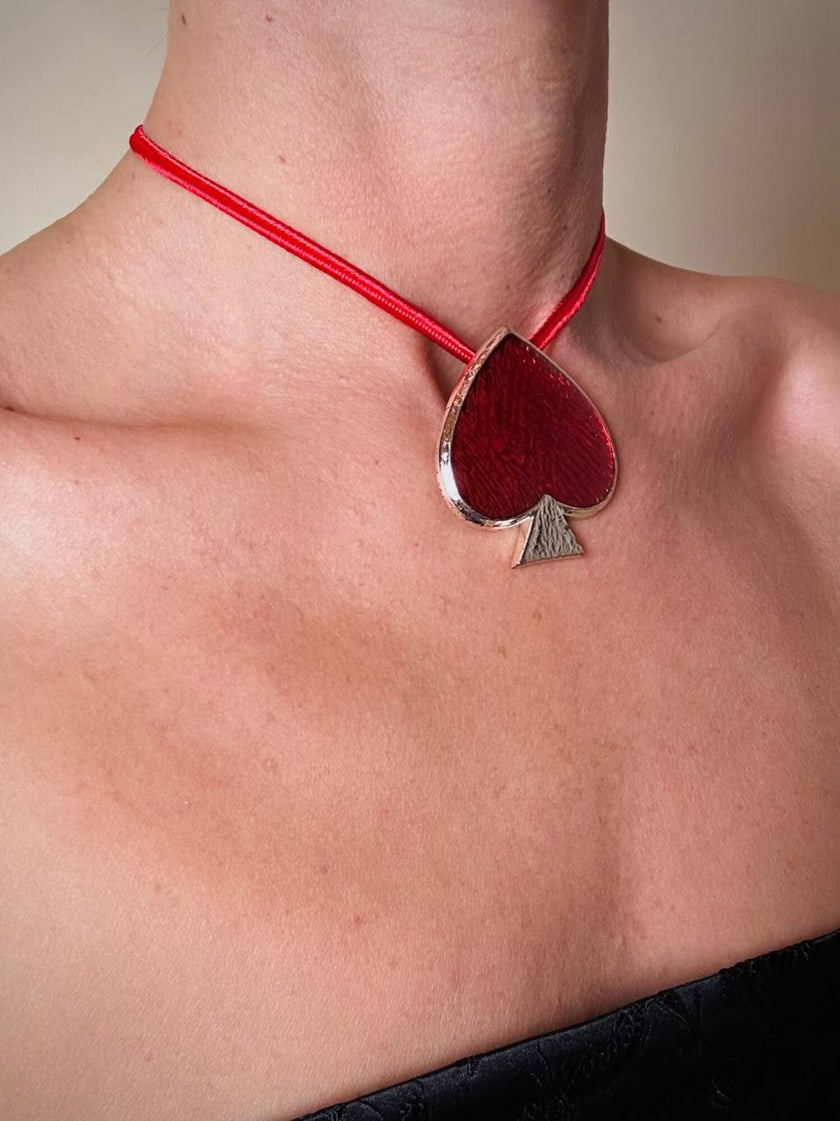 Spilla/Ciondolo a forma di cuore di picche “Yves Saint Laurent”