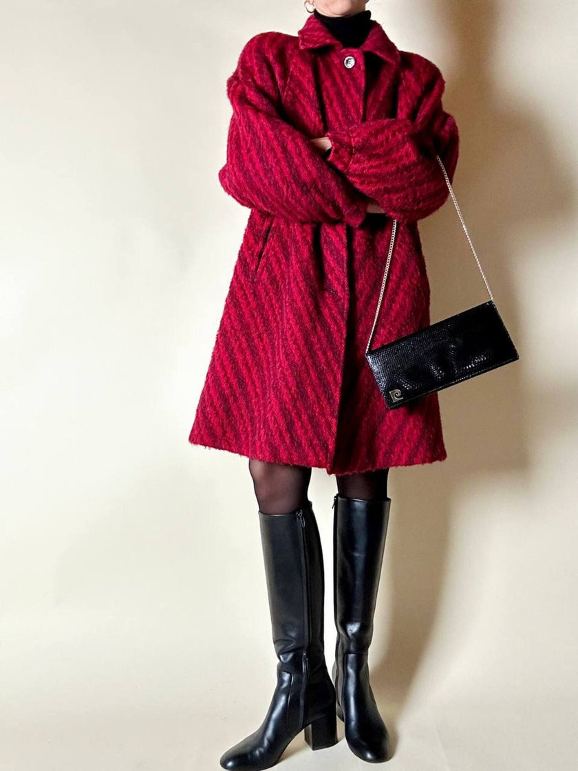 Cappottino in lana e mohair con fantasia a righe diagonali in due tonalità di rosso