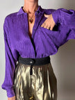 Camicia vintage Gianni Versace in seta goffrata viola con maxi tasca
