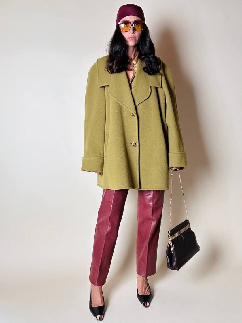 Cappottino oversize con ampi rever in lana verde acido Confezioni di Lusso