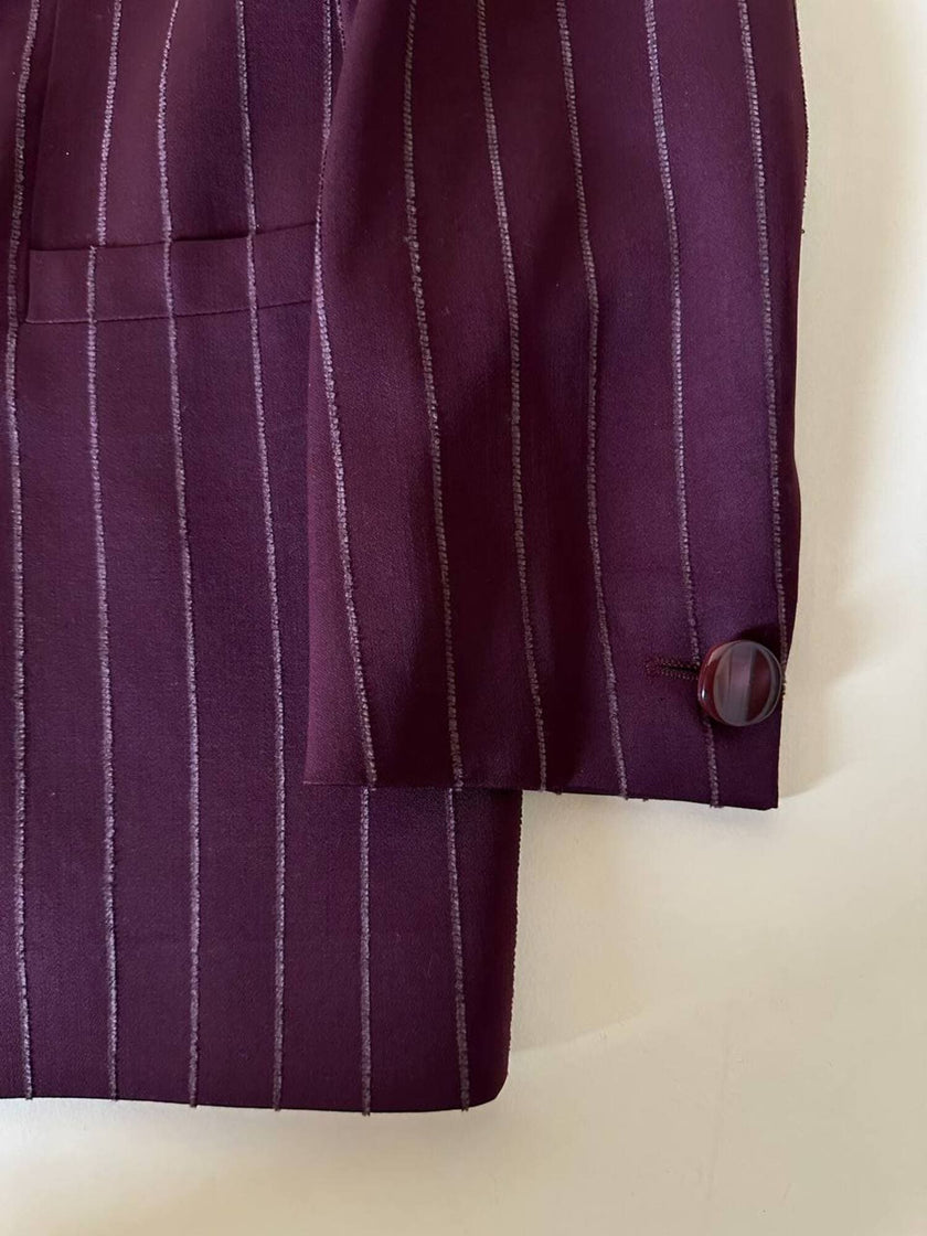 Blazer doppiopetto in rasato di lana gessato color burgundy “Gianni Versace”