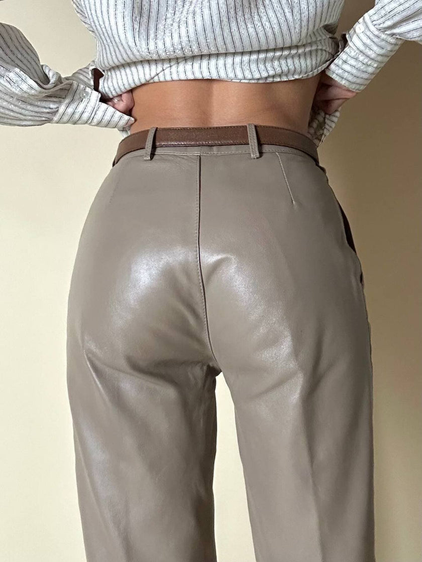 Pantalón de tiro alto de piel color crema “Grandinetti”