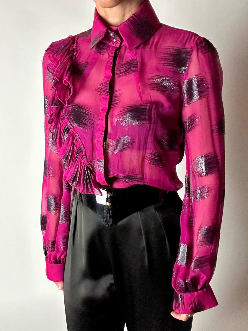 Camicia vintage Emanuel Ungaro in chiffon fucsia e lamé nero con volant plissé