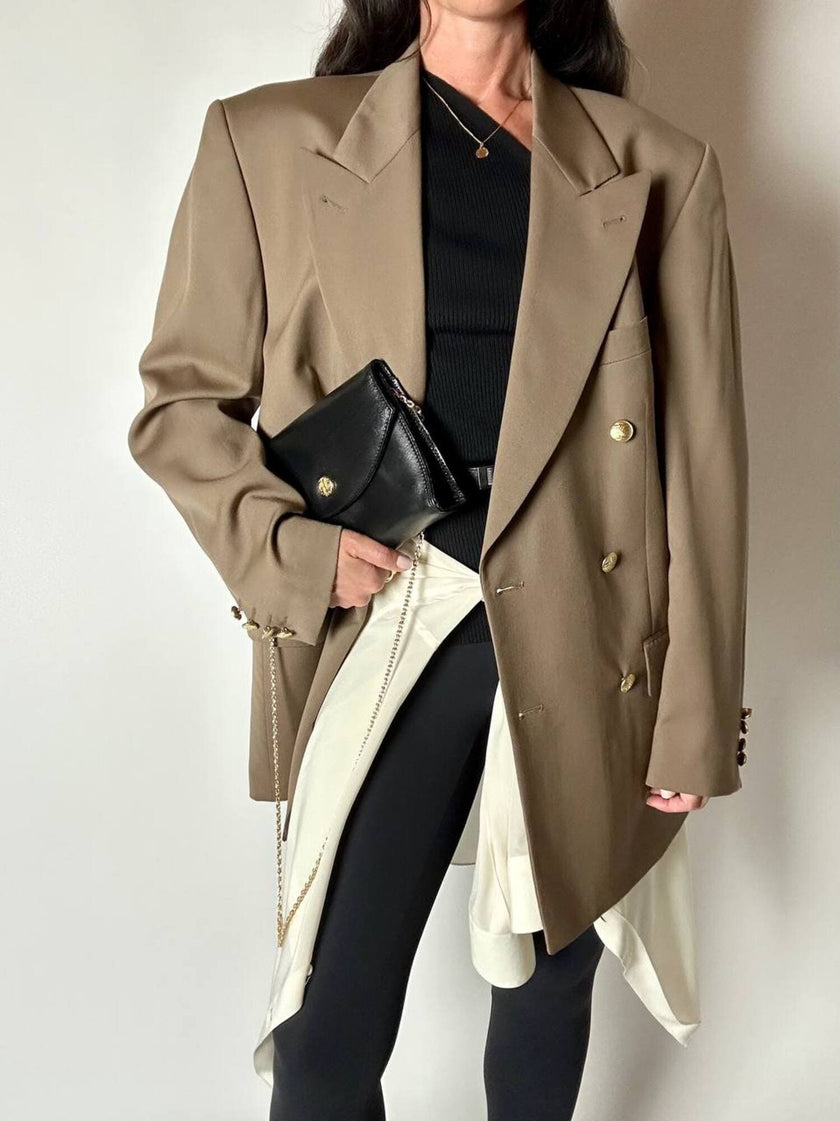 Blazer vintage Yves Saint Laurent in lana cachi doppiopetto con bottoni logati oro