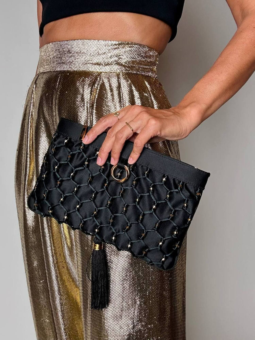 Pochette vintage Rodo in raso nero lavorato a rete con nappa couture e tracolla in catena