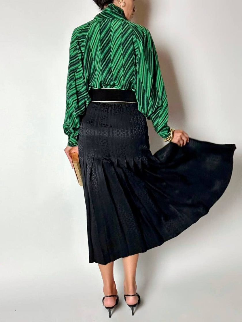 Camicia vintage in fresco di lana e seta verde smeraldo con fantasia grafica astratta