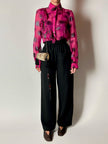 Camicia vintage Emanuel Ungaro in chiffon fucsia e lamé nero con volant plissé