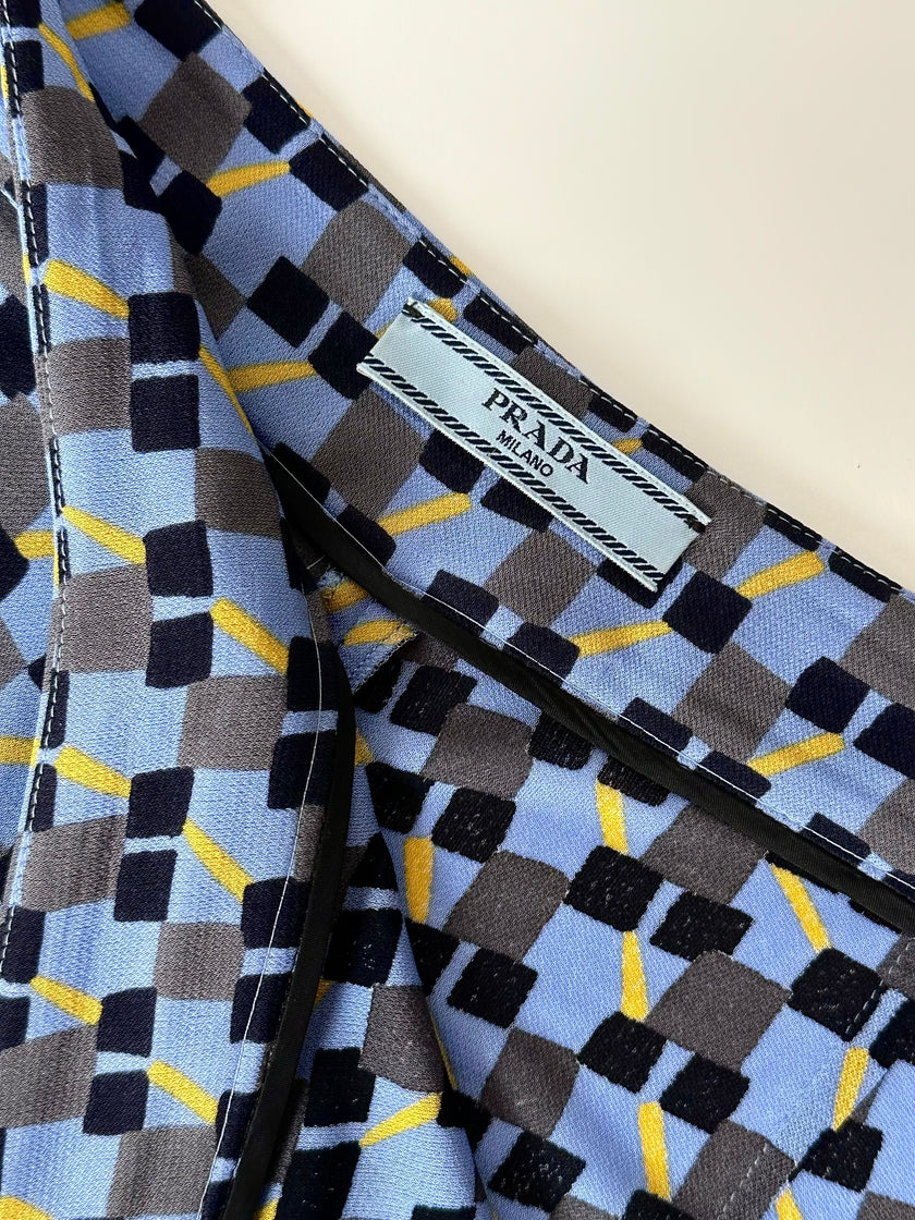 Pantaloni Prada P/E 2017 con stampa geometrica e piume di struzzo nere