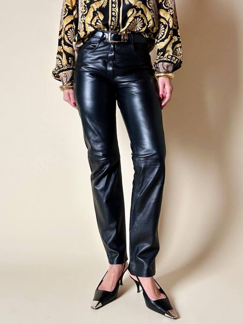 Pantalone a cinque tasche in pelle nera “Carla Falleri”